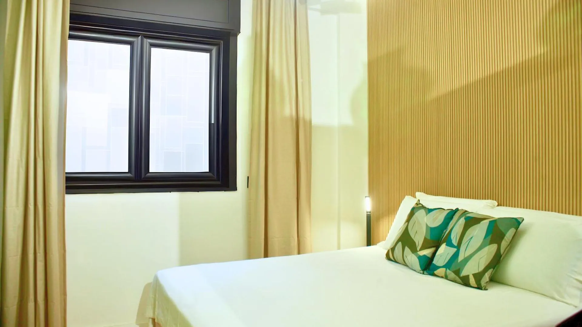 Plaza Suite Palermo Apartment